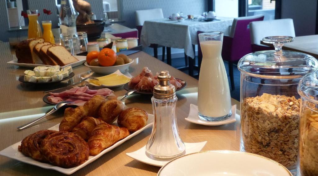 L'Aubiniere Hotel Restaurant & Spa Saint-Ouen-les-Vignes Dış mekan fotoğraf