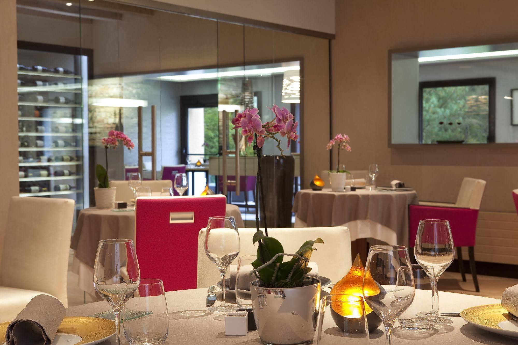 L'Aubiniere Hotel Restaurant & Spa Saint-Ouen-les-Vignes Dış mekan fotoğraf