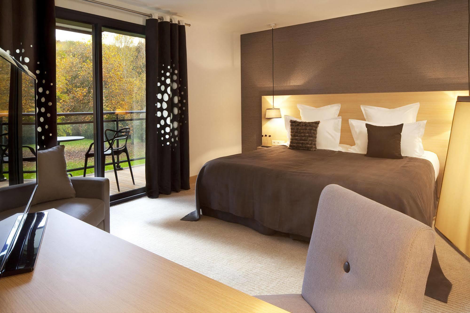 L'Aubiniere Hotel Restaurant & Spa Saint-Ouen-les-Vignes Dış mekan fotoğraf