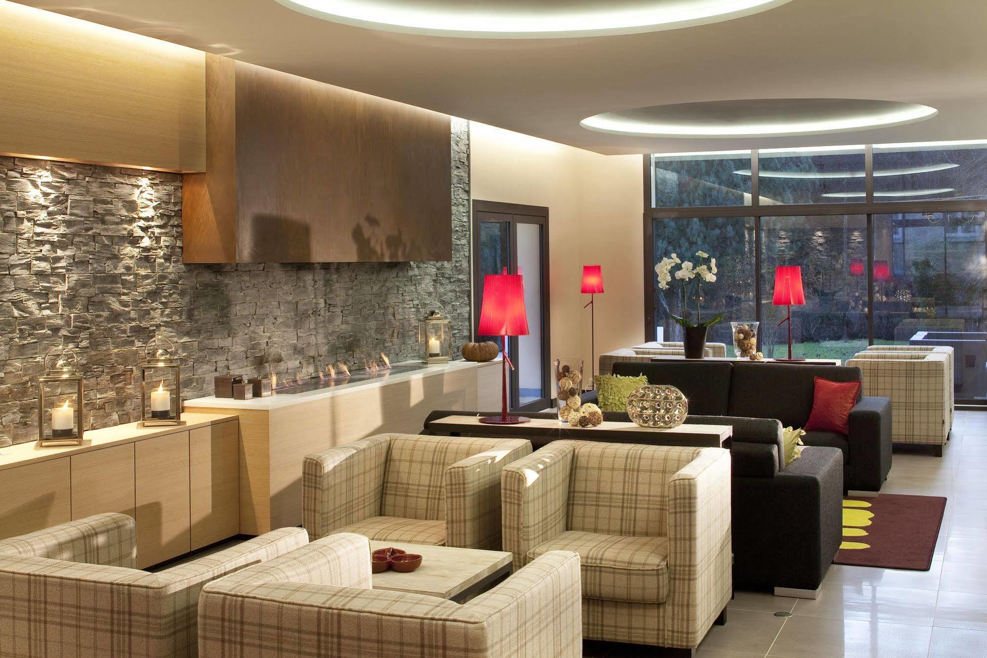 L'Aubiniere Hotel Restaurant & Spa Saint-Ouen-les-Vignes Dış mekan fotoğraf